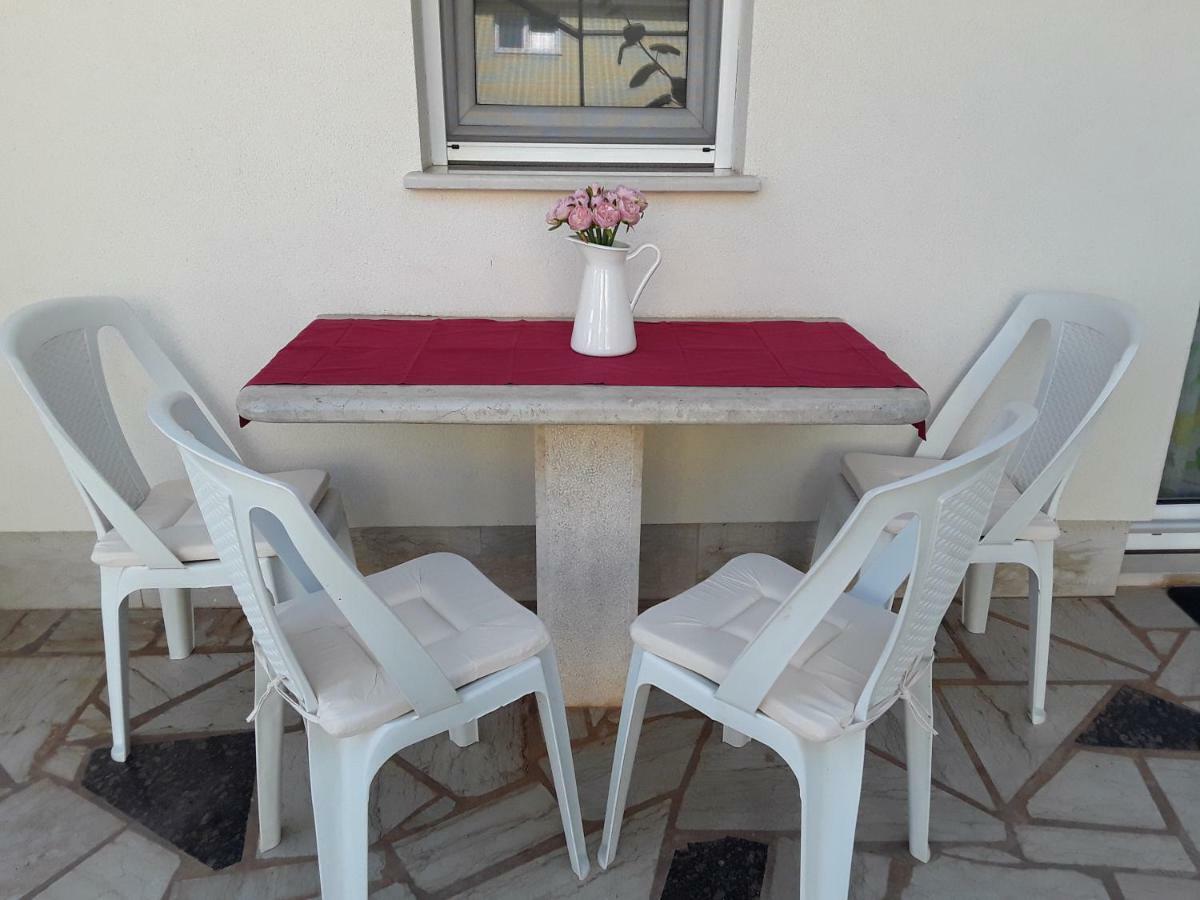 Apartment Mirta Πούλα Εξωτερικό φωτογραφία